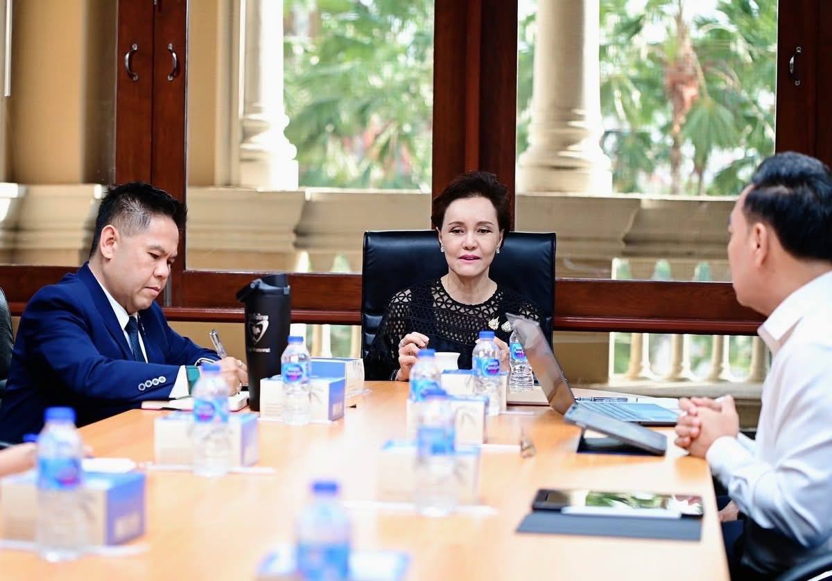 🎯 "ศุภจี - วราวุธ" ถกด่วนแก้ เม็ดพลาสติก ราคาพุ่ง สั่ง ก.อุตฯ ผนึก พาณิชย์ คุมสต็อก ดูแลทั้งห่วงโซ่ ดันรีไซเคิล