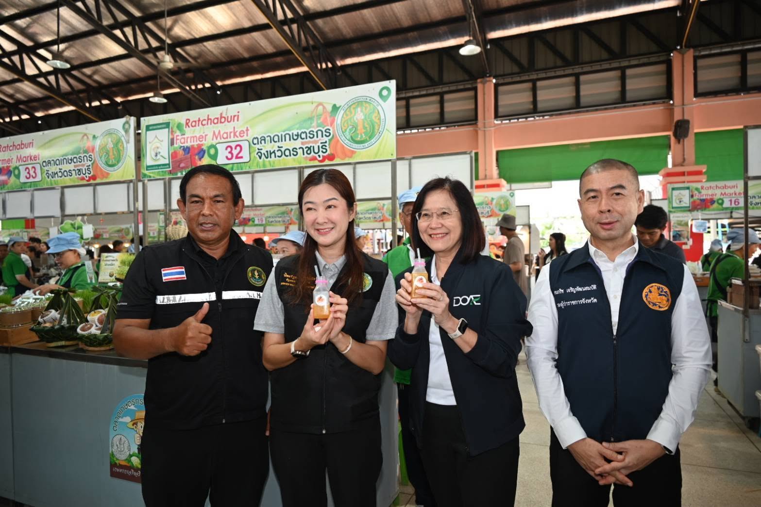 📌 ปิยะรัฐชย์ ติยะไพรัช รมช.เกษตรฯ ลงพื้นที่ผลักดัน "ตลาดเกษตรกรรักษ์โลก" จังหวัดราชบุรี