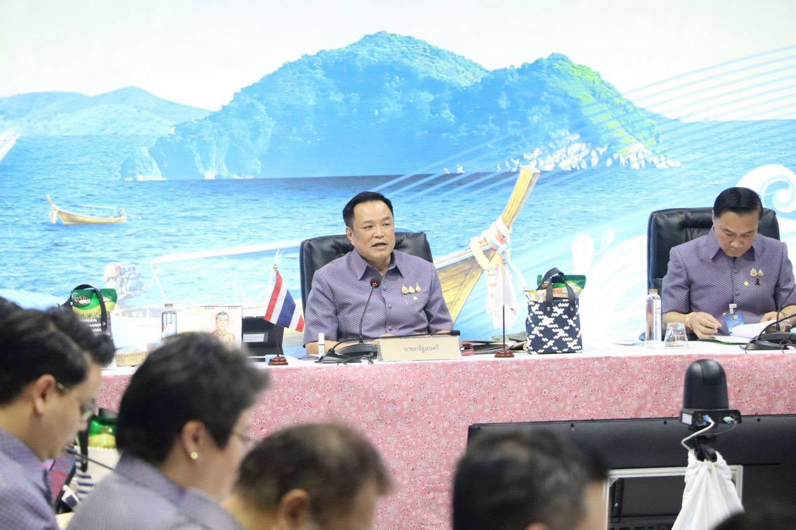 📸 เริ่มแล้ว! การประชุม ครม.สัญจร สงขลา 69 บรรยากาศภายในห้องประชุมเป็นไปอย่างคึกคัก